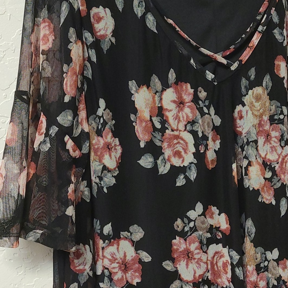Tunic - Picture 2 of 3